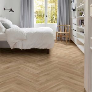 Moduleo-Herringbone-Sierra-Oak-Situ.jpg